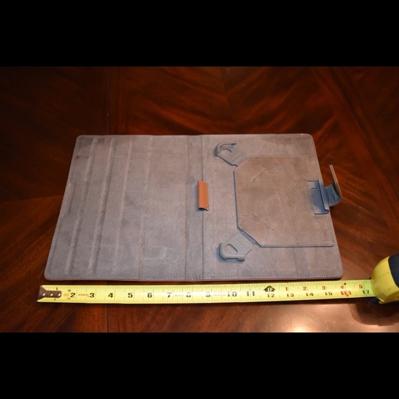 iPad Cover - Picture 2 of 2